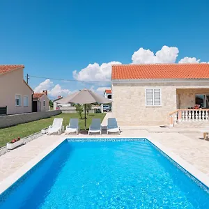 Stone House With Pool Villa